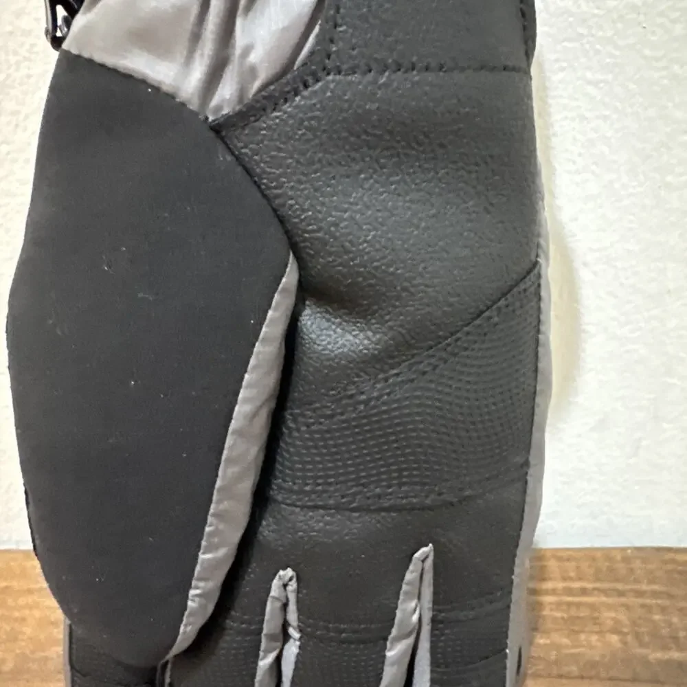 Carhartt Women's GL0575-W Quilted Gloves Gray Medium Insulated + Waterproof